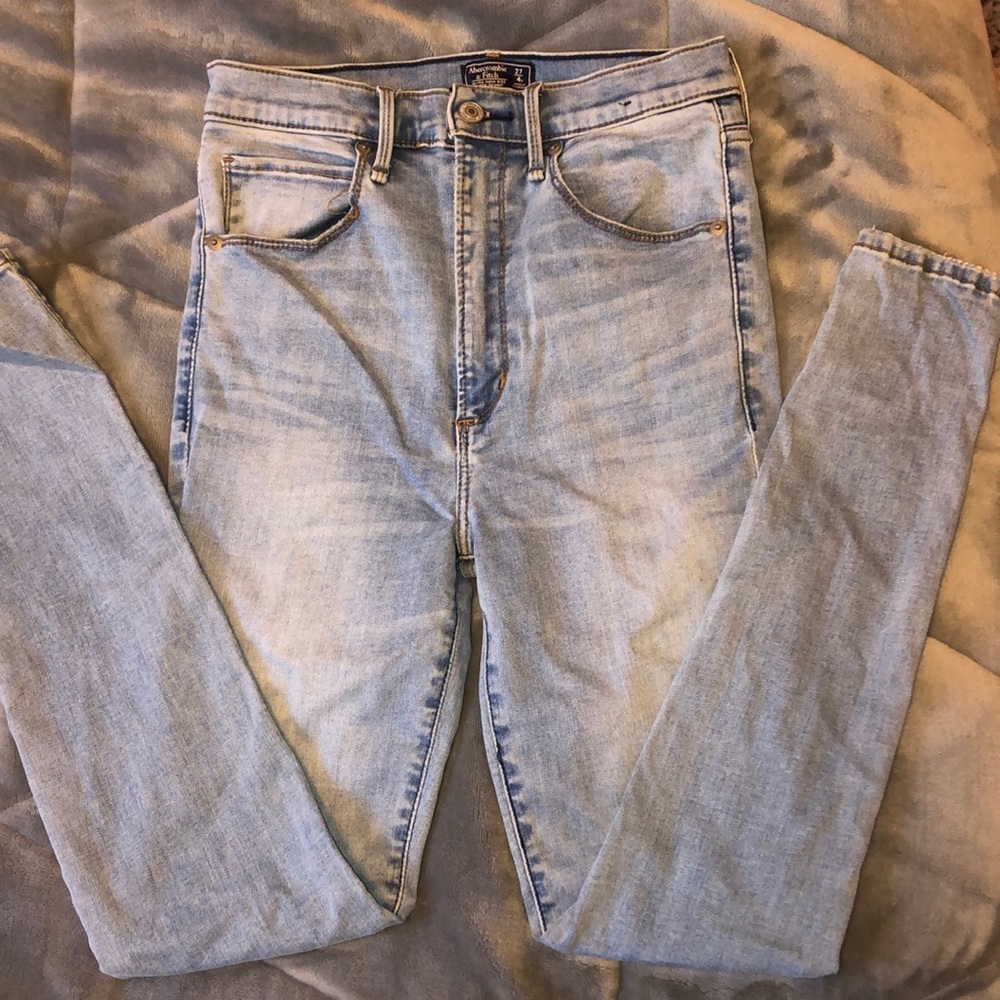 Abercrombie & Fitch Ultra High-Rise Jeans